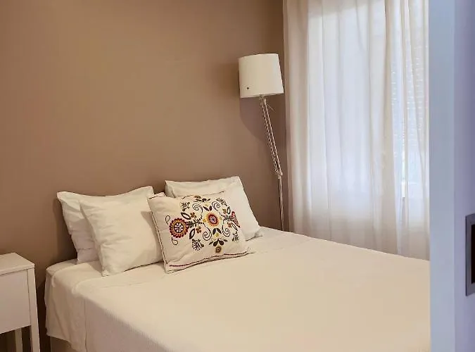 Cozy In Historical Center Виана-ду-Каштелу